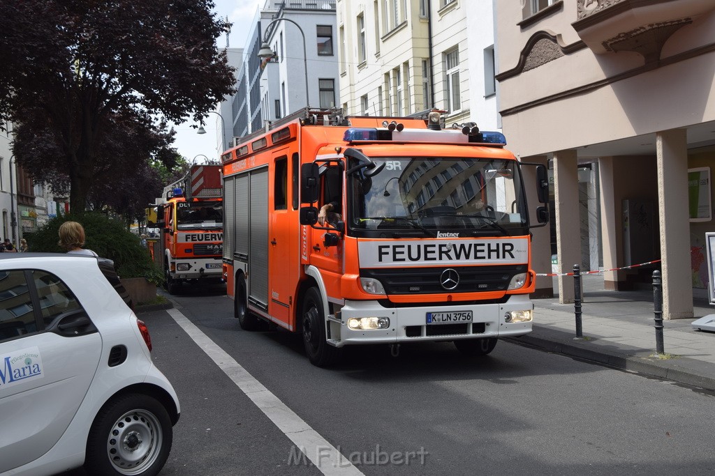 Feuer Koeln Deutz Deutzer Freiheit P27.JPG - Miklos Laubert